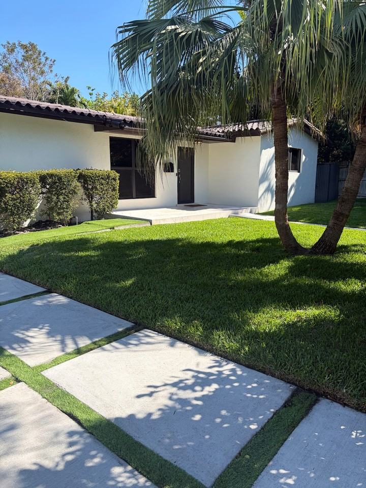 1015 Ne 89th St #1255489P - Photo 2 of 50