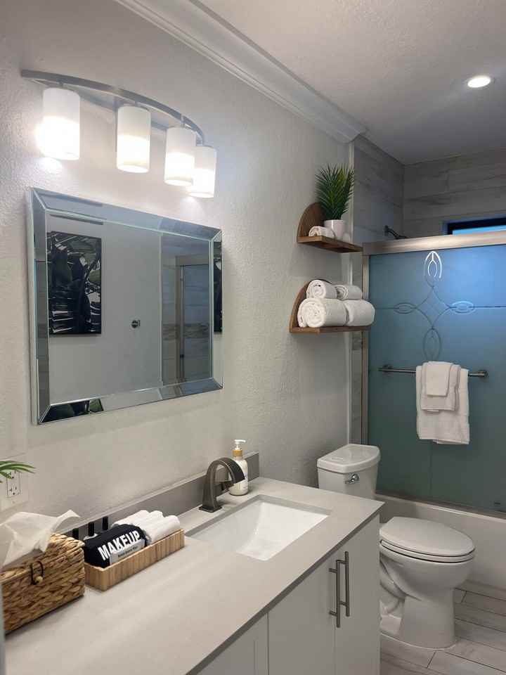 1015 Ne 89th St #1255489P - Photo 5 of 50