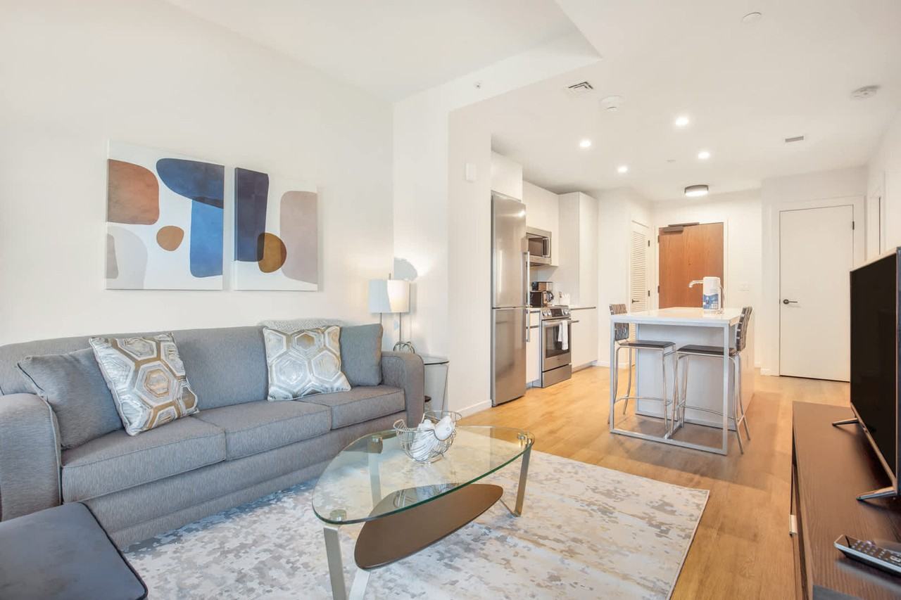 131 Seaport Blvd #1050349P - Photo 5 of 21