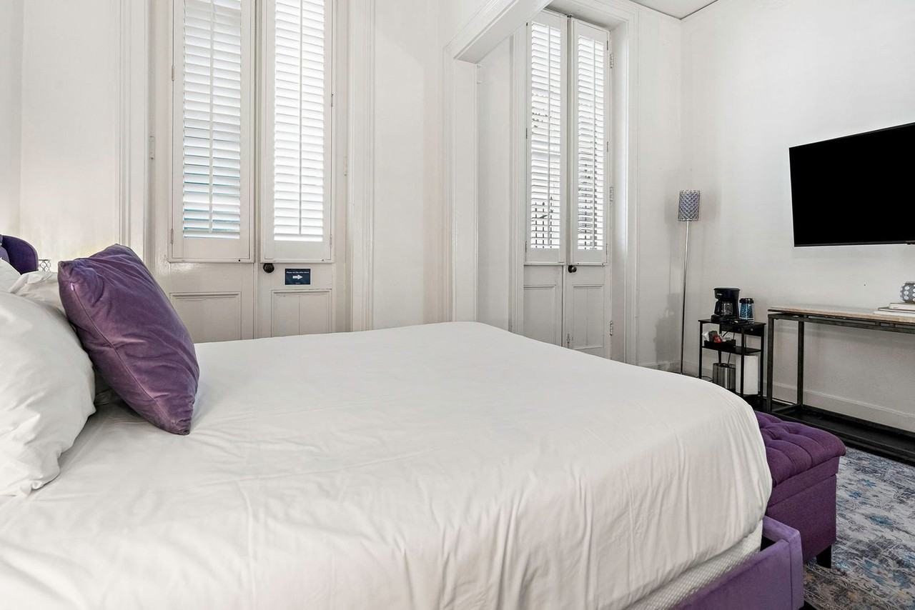508 Chartres Street - Photo 6 of 20