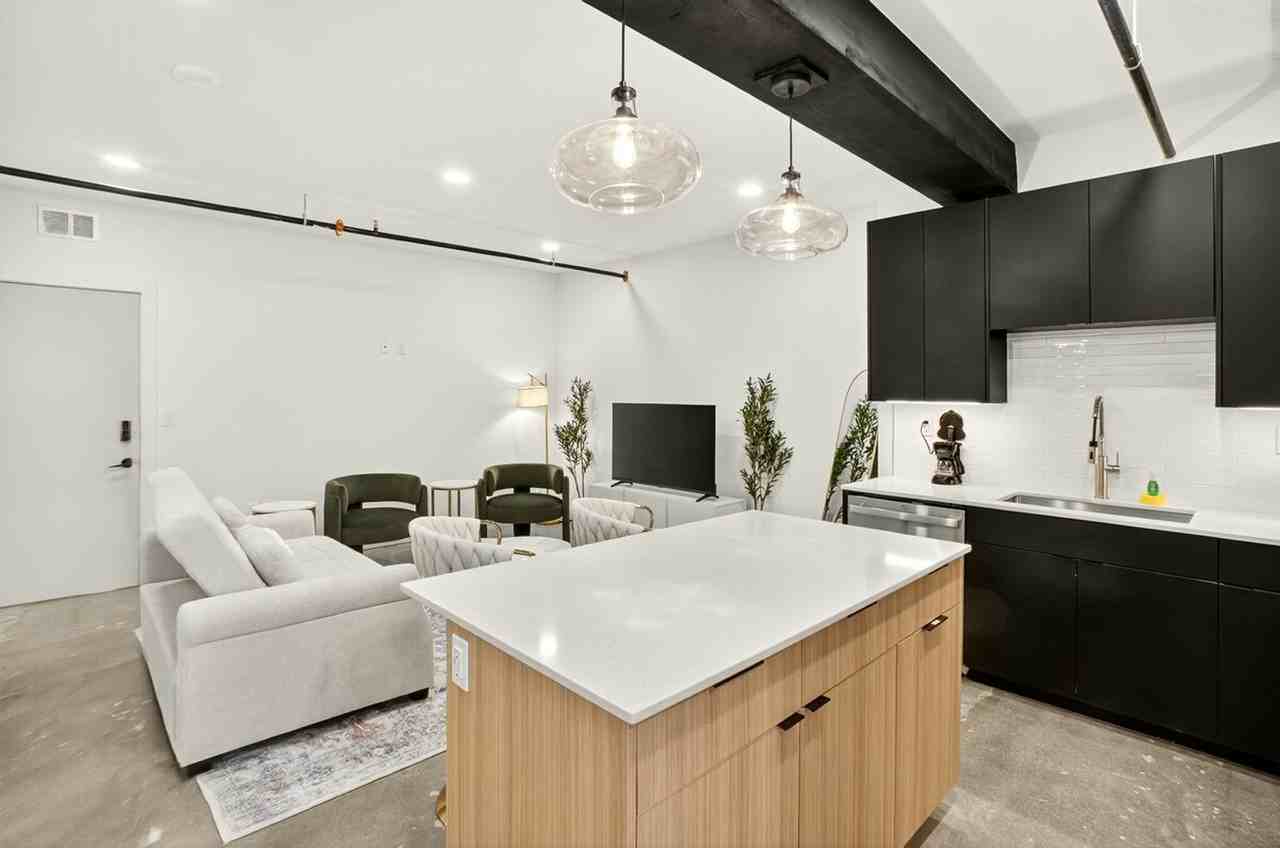 15 W 6th St #1322468P - Photo 4 of 15