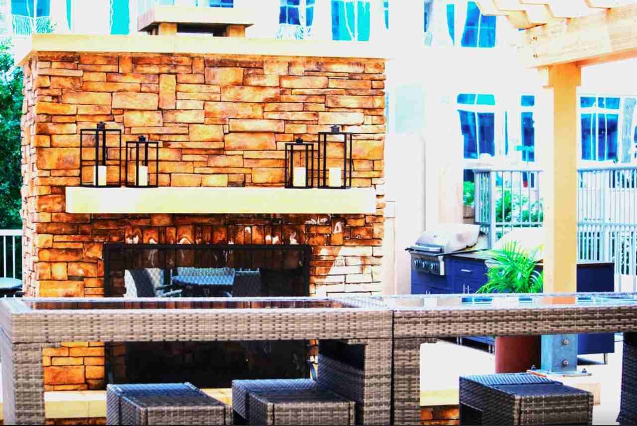 300 S Church St #1344154P - Photo 2 of 25