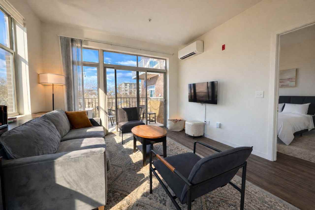 1623 N Jackson St #1379042P - Photo 6 of 17