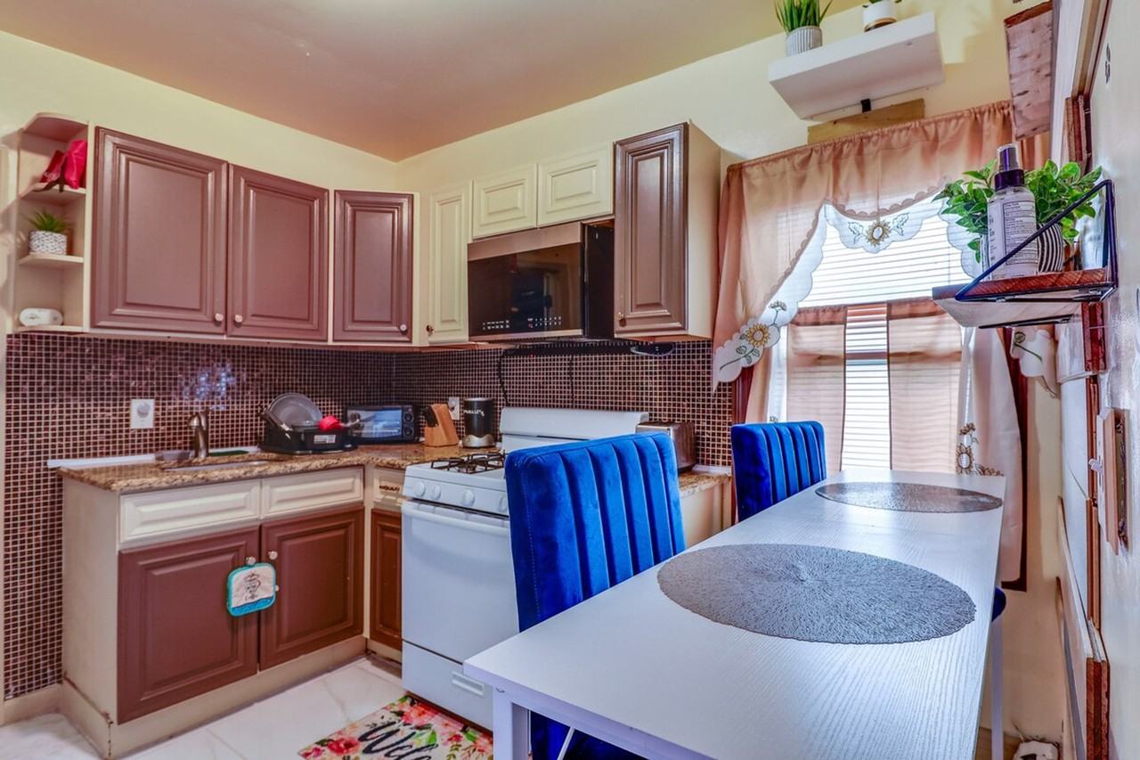 787 S 13th St #1299613P - Photo 2 of 24