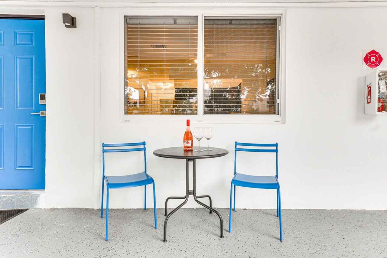 412 Ne 4th Ave #1306996P - Photo 3 of 24