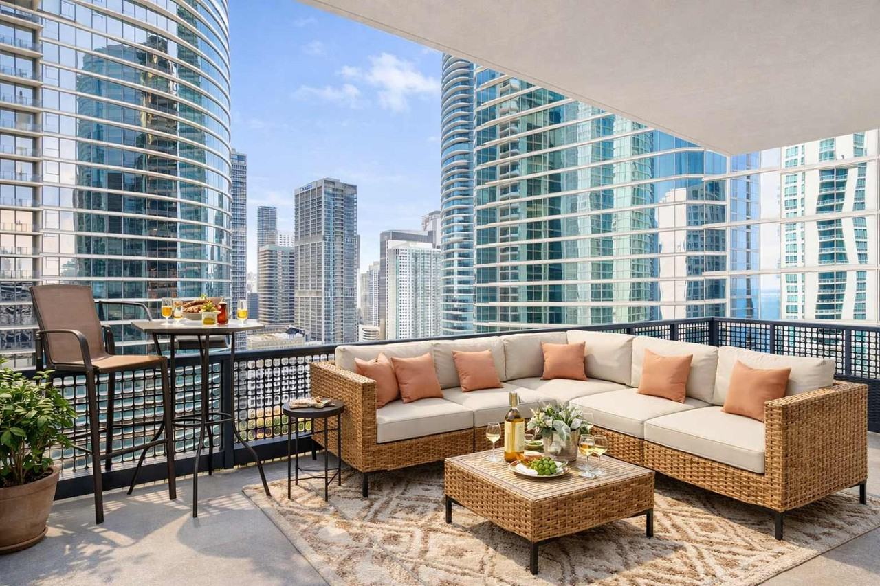 298 Se 2nd Ave #1461659P - Photo 6 of 19