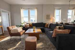 736 N Throop St - Photo 1 of 1