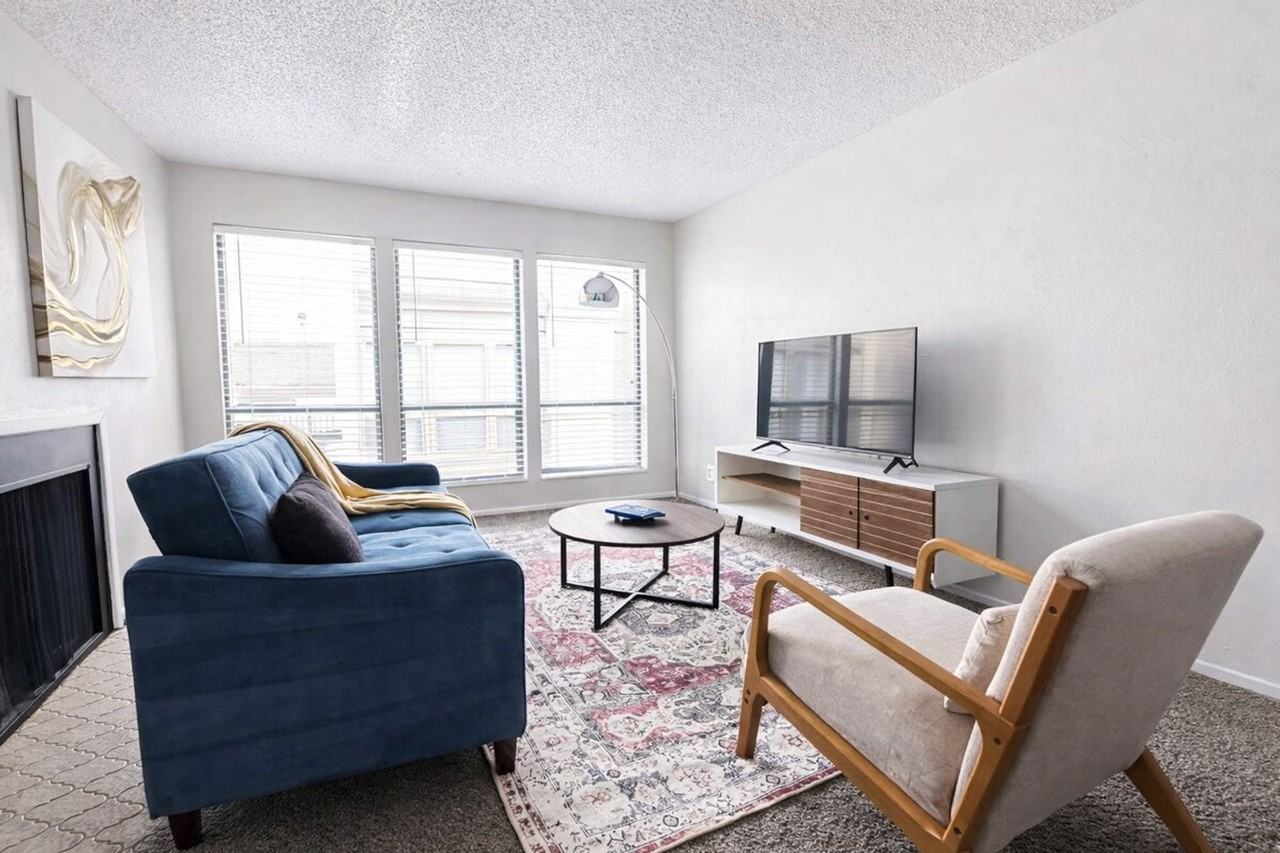 505 N Rock Rd #1514076P - Photo 2 of 13