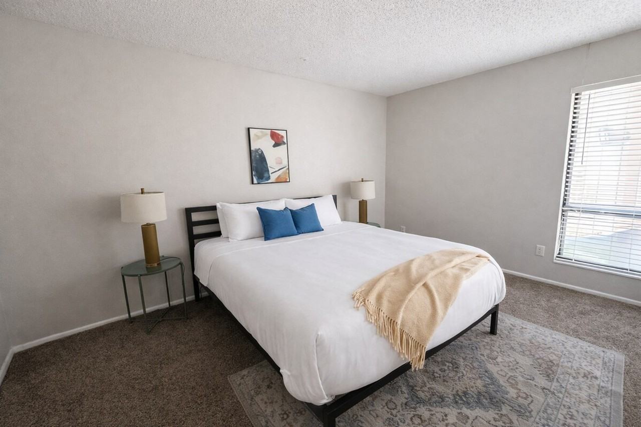 505 N Rock Rd #1514076P - Photo 7 of 13