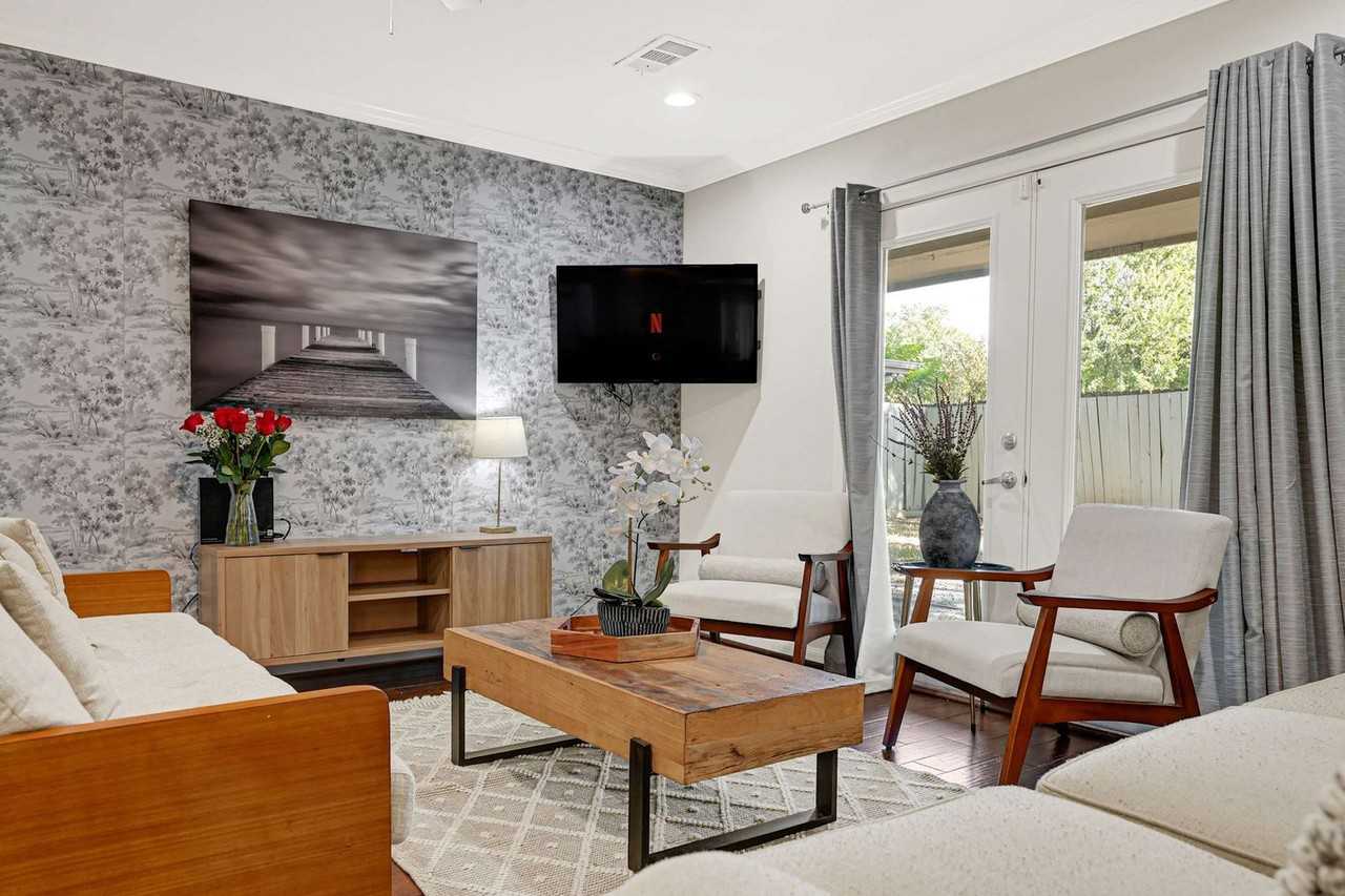 5534 Loch Lomond Dr #1514796P - Photo 2 of 22