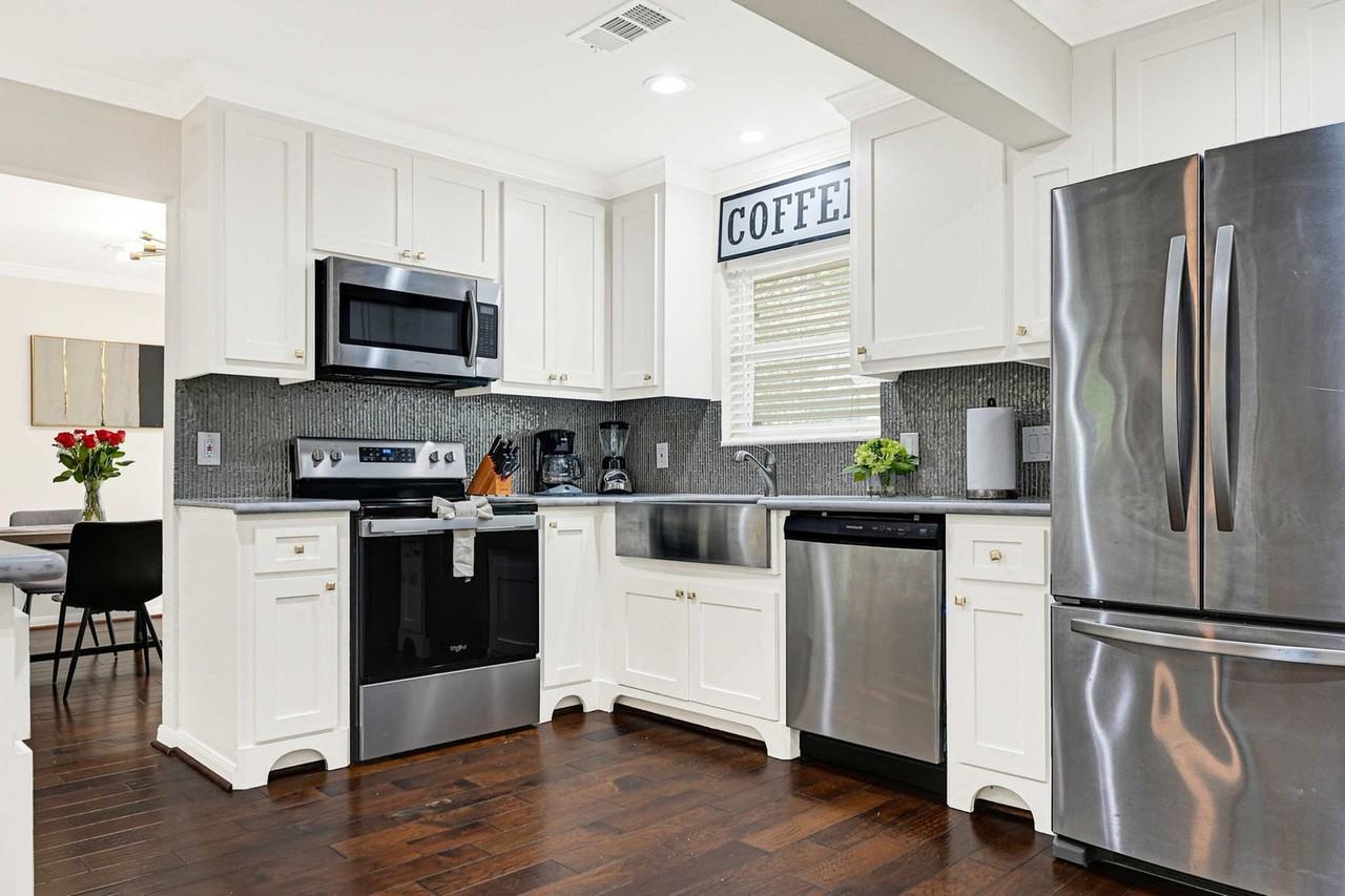 5534 Loch Lomond Dr #1514796P - Photo 7 of 22