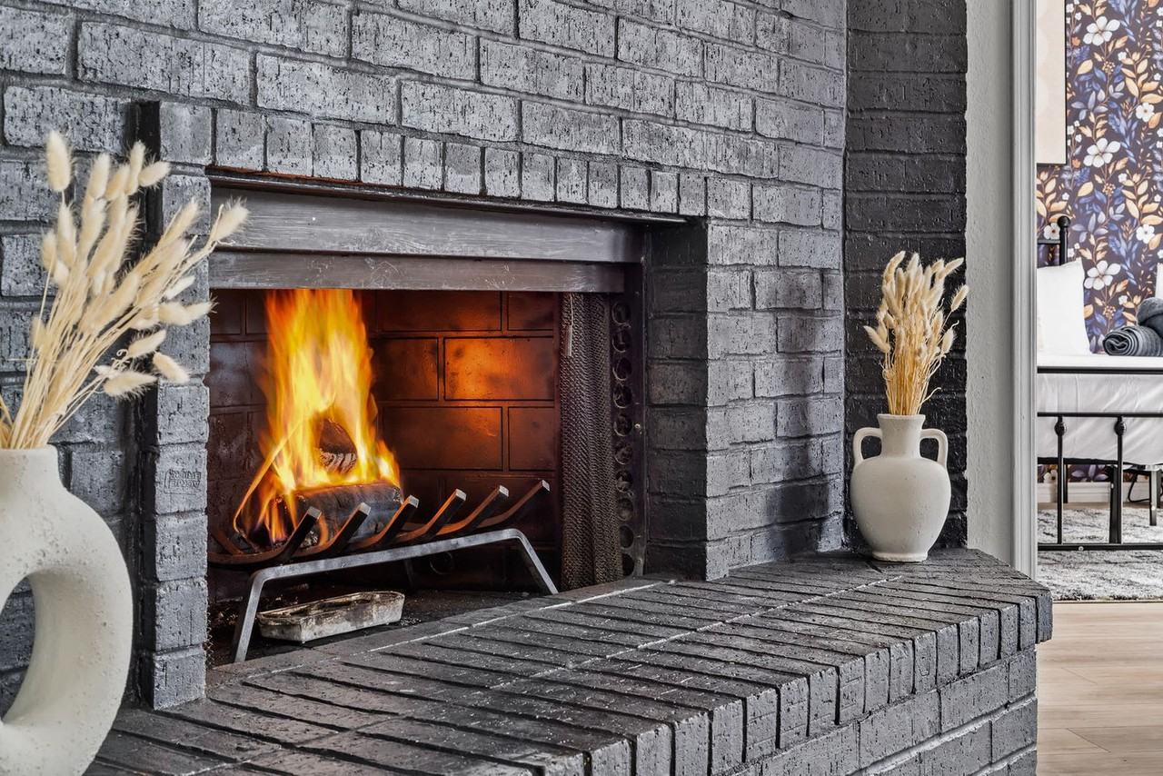 1040 Eagle Dr #1514800P - Photo 7 of 31