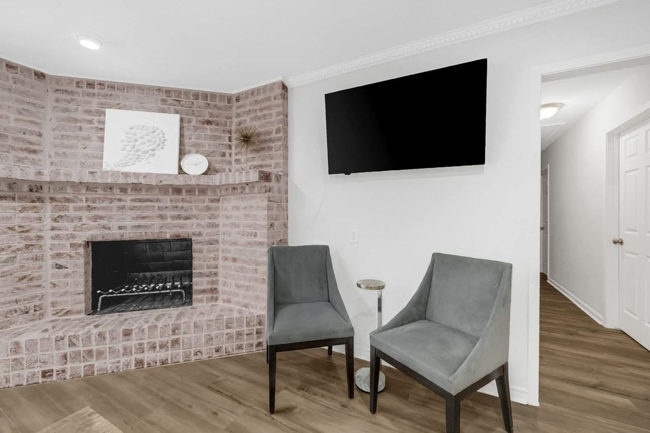 5474 Imogene St #1514823P - Photo 4 of 23