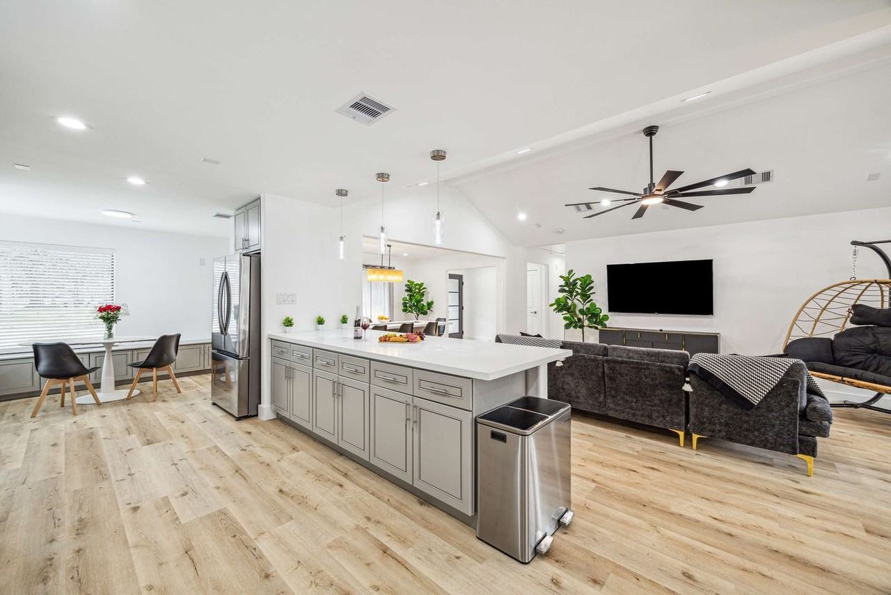 5631 Cerritos Dr #1514826P - Photo 3 of 23