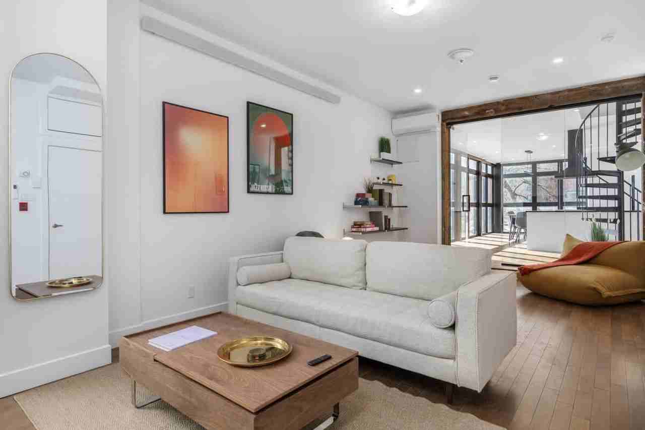 3414 Rue Stanley #1520410P - Photo 2 of 28