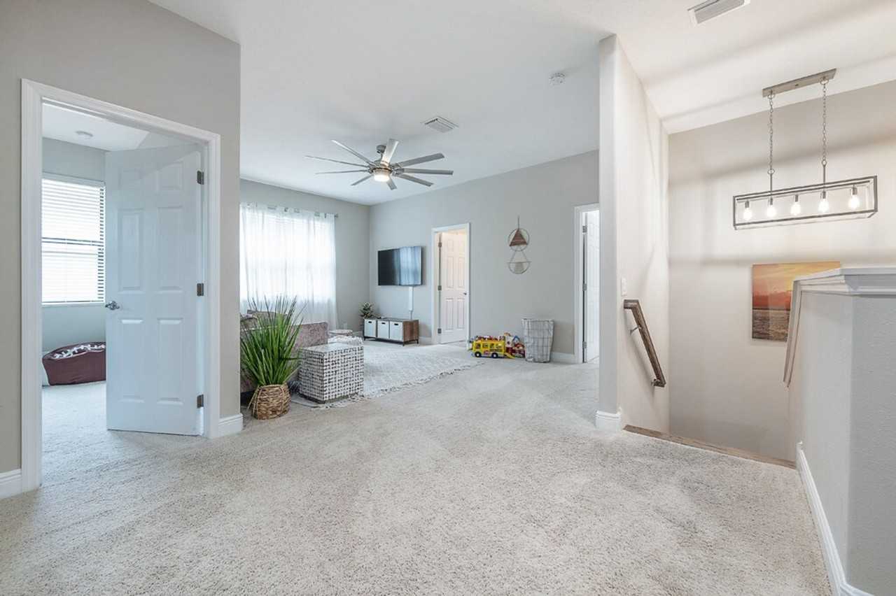 10238 Blossom Trl #1520556P - Photo 3 of 25