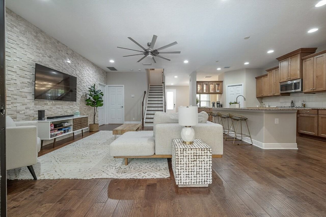 10238 Blossom Trl #1520556P - Photo 5 of 25