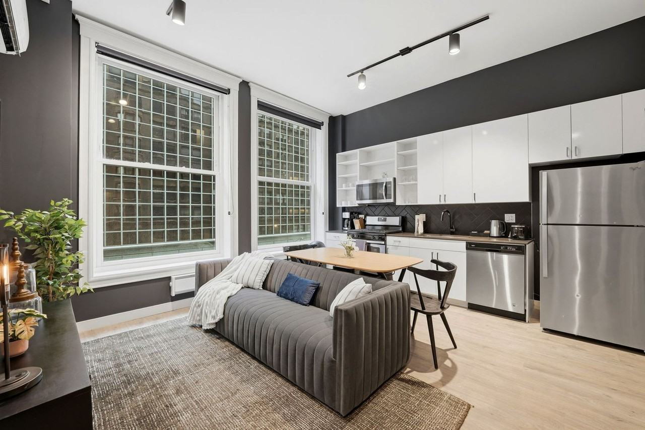 417 South Dearborn Street - Photo 2 of 34