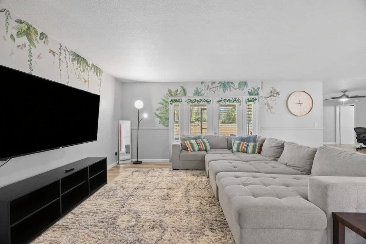 12009 Florida Woods Ln #1520432P - Photo 2 of 43