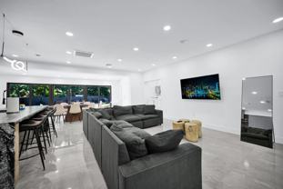 5313 Ne 1st Ave - Photo 1 of 1