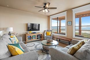 18016 Edgewood Way - Photo 1 of 1