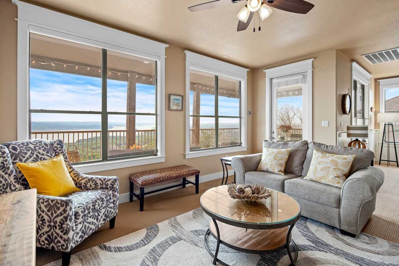 18016 Edgewood Way #1521780P - Photo 3 of 42