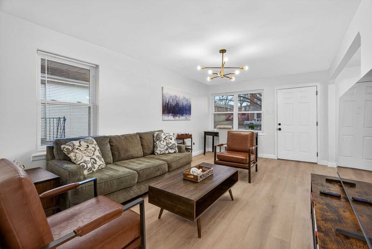 9011 Gedde Ave #1526909P - Photo 5 of 40