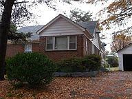 925 Frayser Cir - Photo 2 of 8