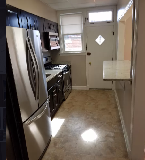 2415 Loyola Southway - Photo 5 of 11