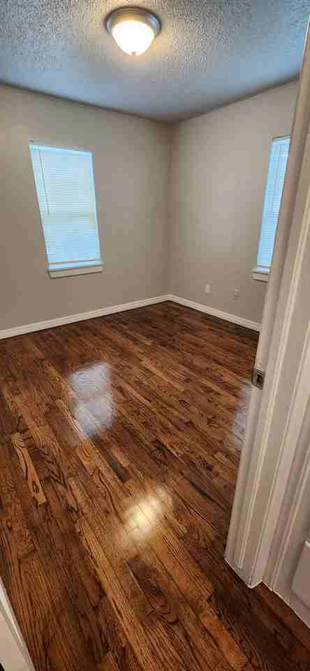 Sw 46th Pl - Photo 3 of 12