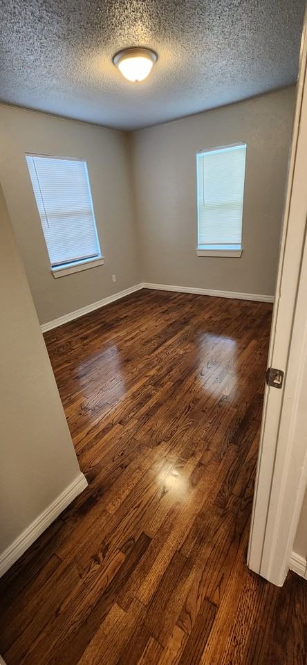 Sw 46th Pl - Photo 4 of 12