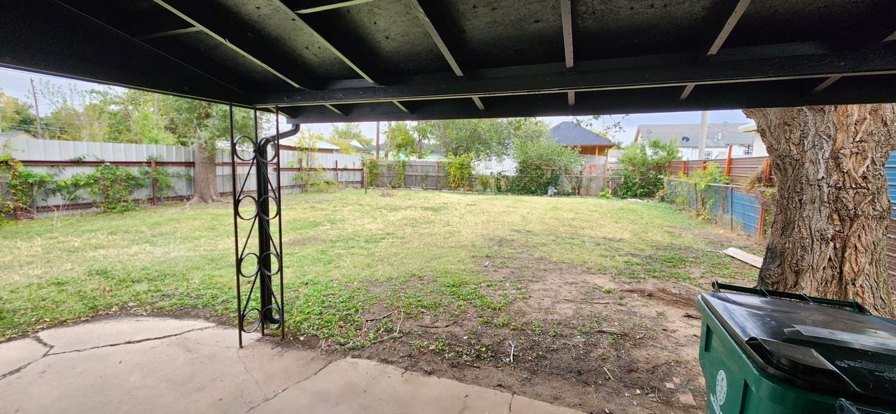 Sw 46th Pl - Photo 6 of 12