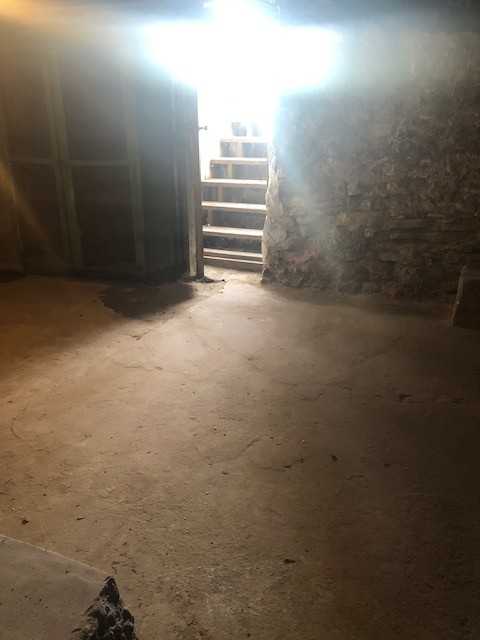 1223 6th St - Photo 3 of 37