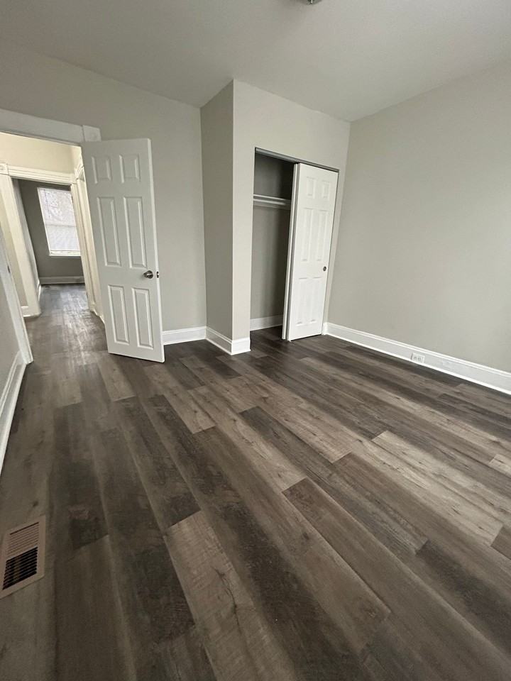 715 N Rosedale St - Photo 6 of 15