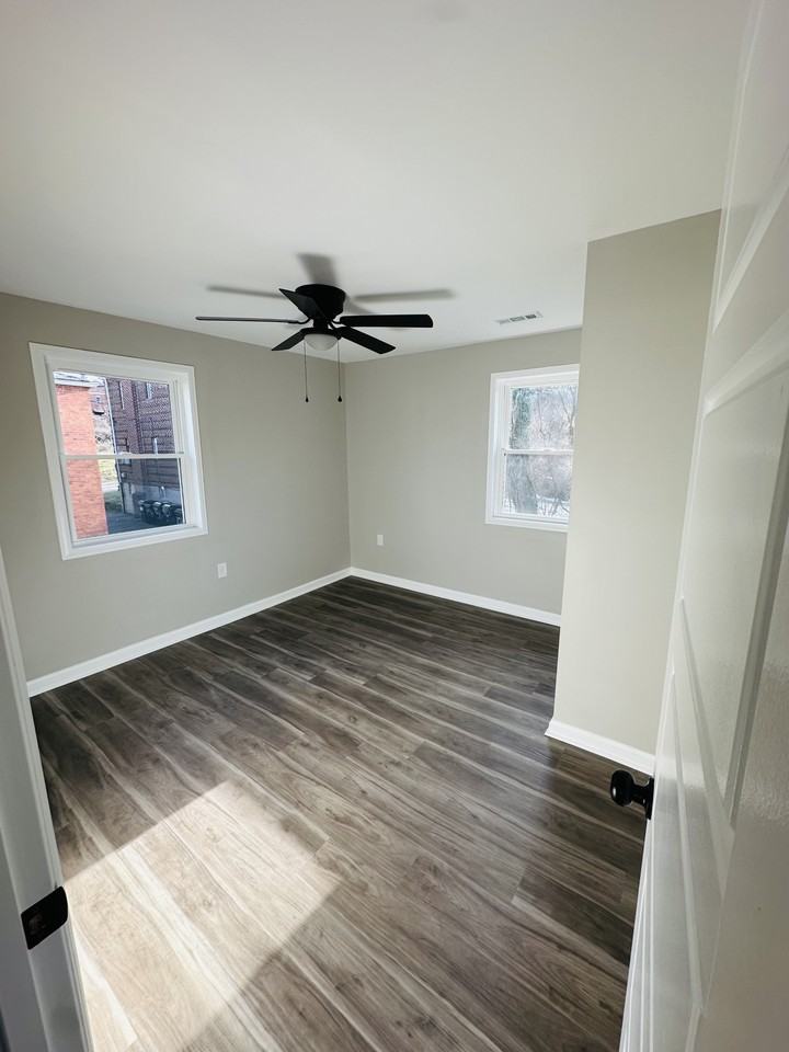 71 Glenwood Ave #2 - Photo 3 of 7