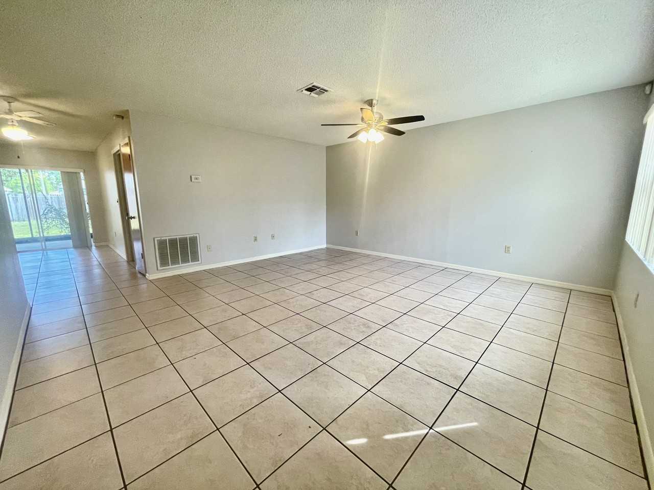 10337 Usher St #1 - Photo 4 of 21