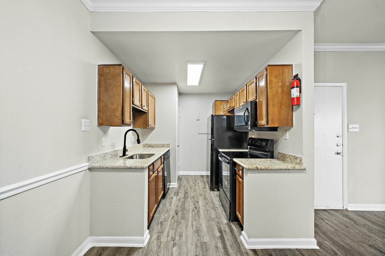 17200 N Gessner Rd #AAW1 - Photo 2 of 11