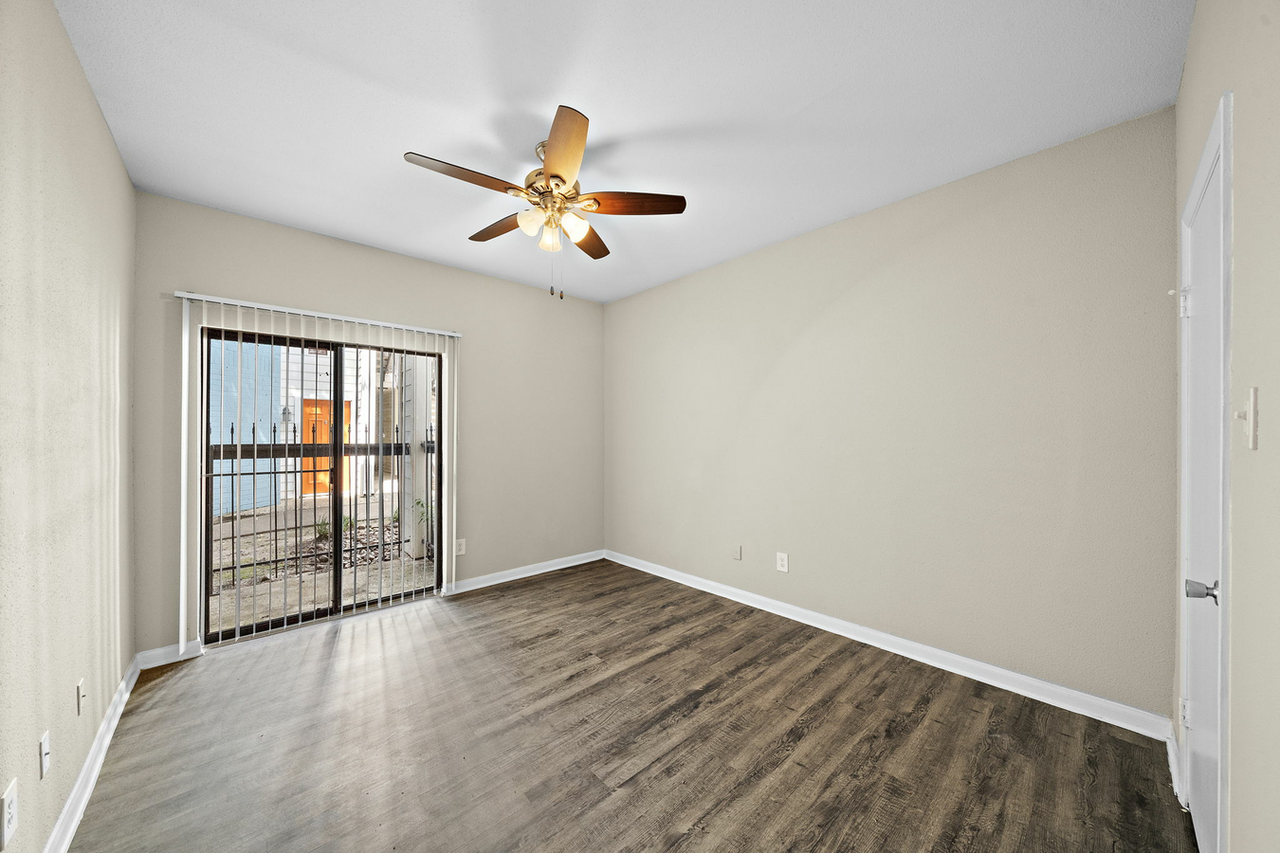 17200 N Gessner Rd #AAW1 - Photo 7 of 11