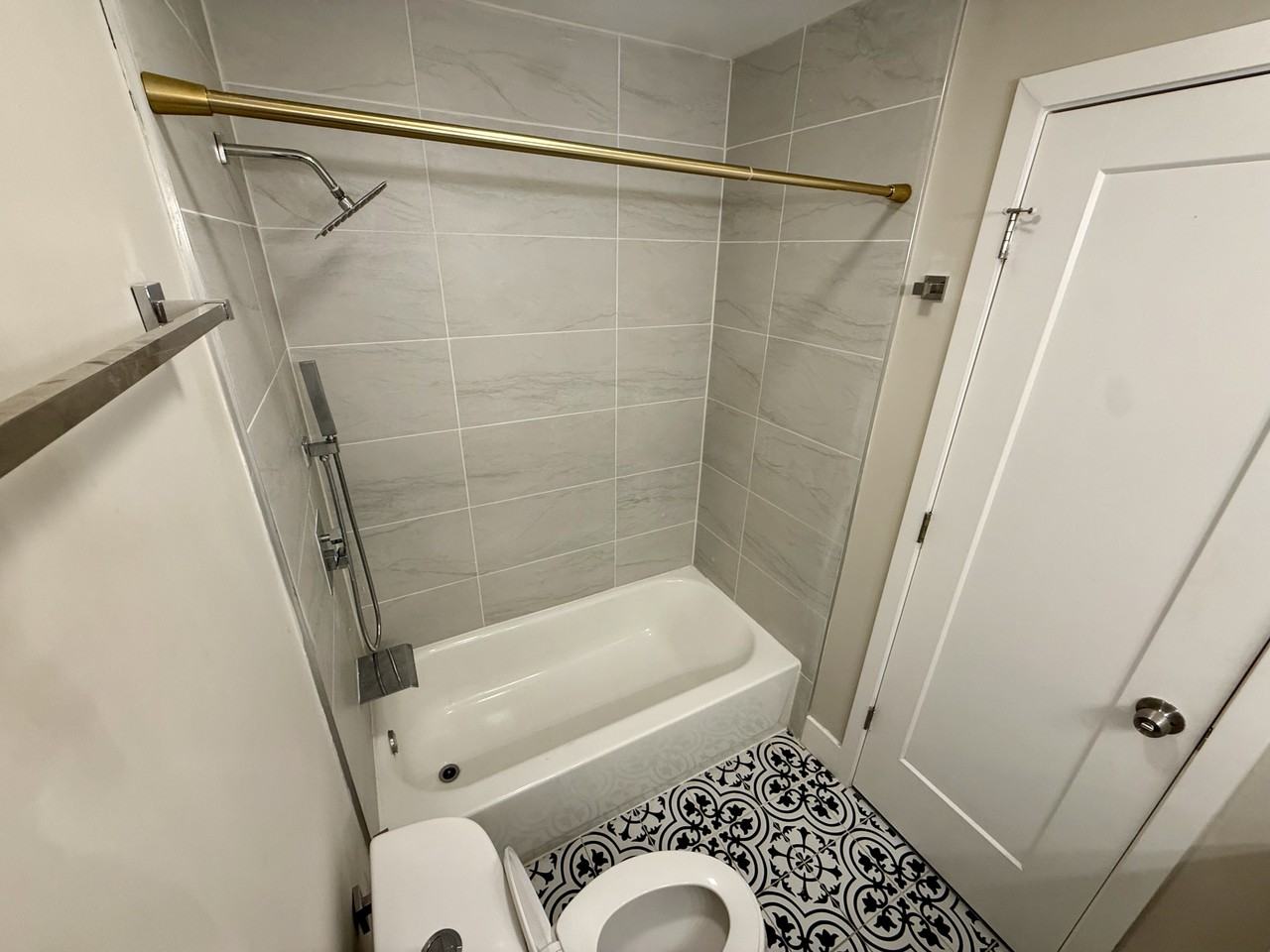 7502 Culver Ln - Photo 2 of 24