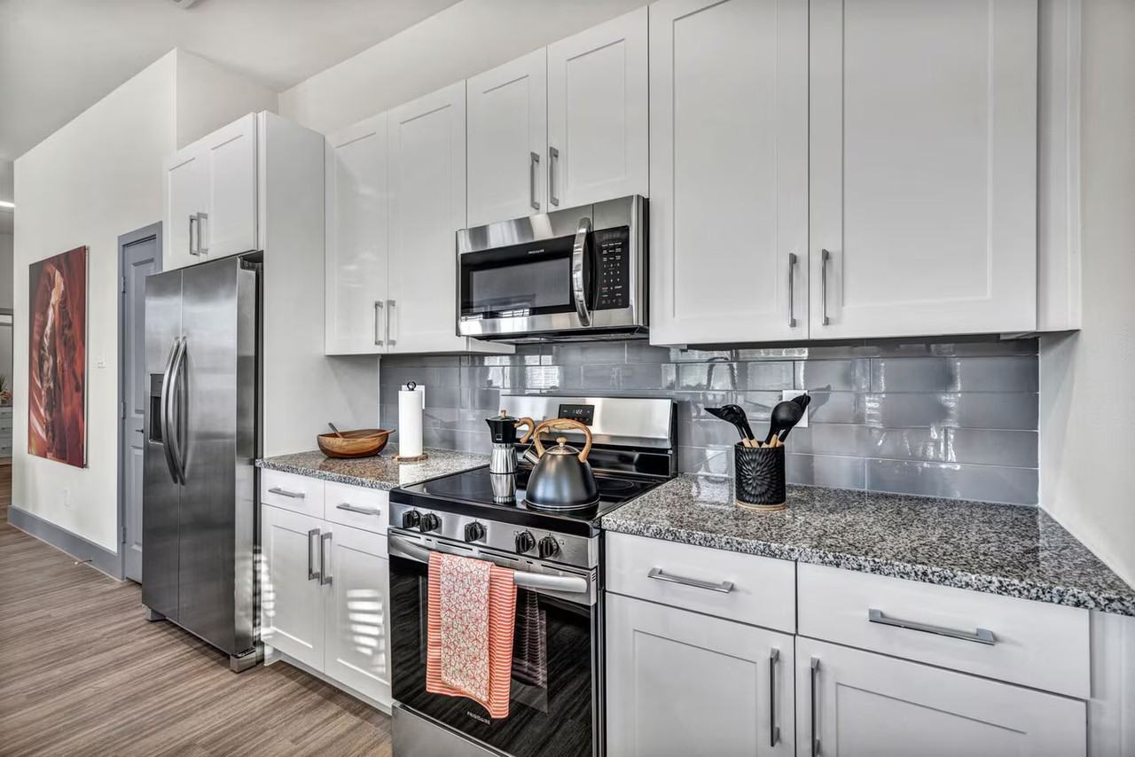 1740 Trammel - Photo 2 of 13