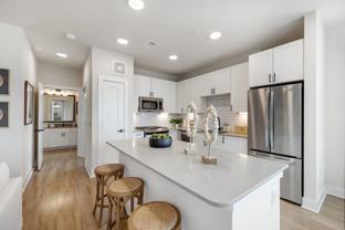 5123 Harlem Rd #EHG2 - Photo 1 of 1