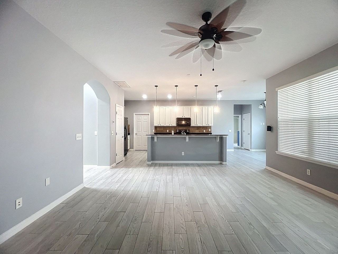 1476 Lexington Ave - Photo 6 of 28