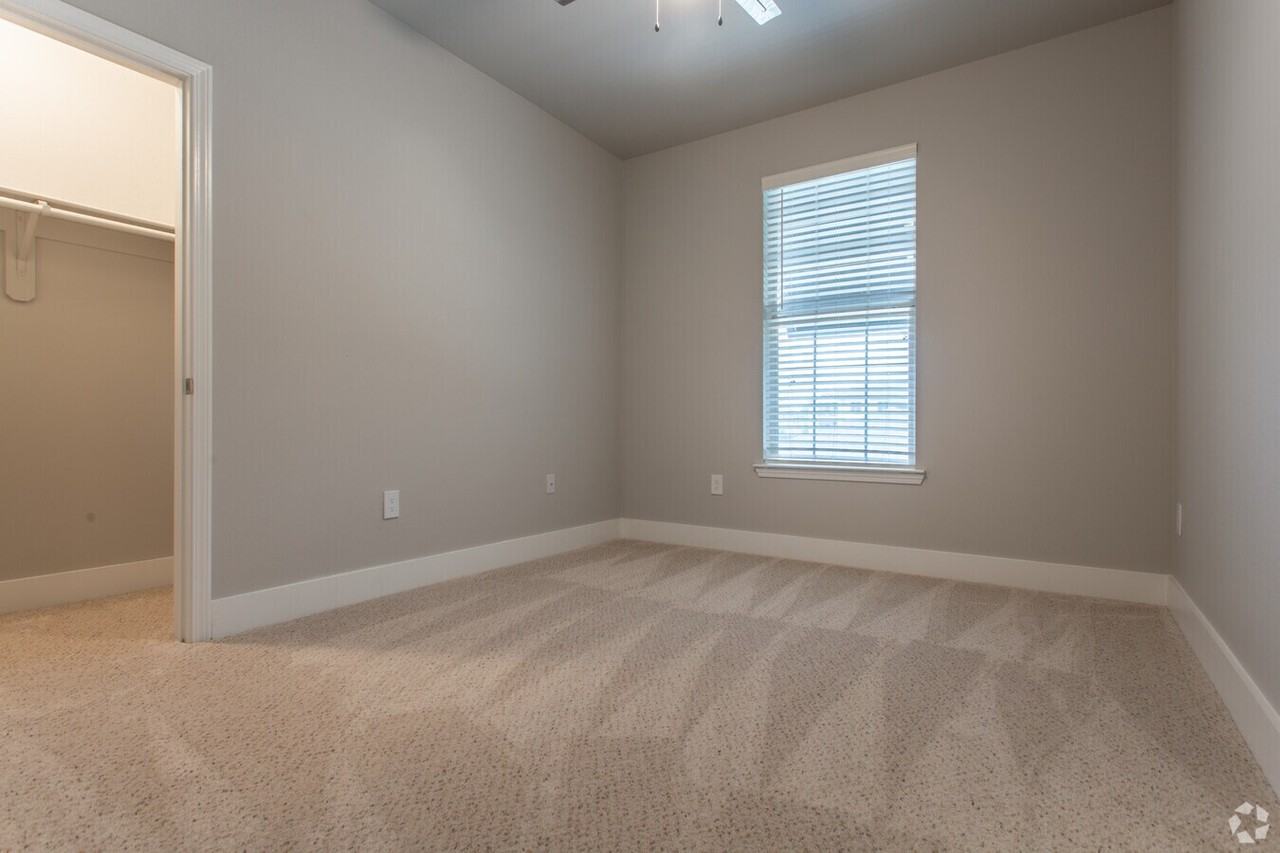 541 Fm 1488 Rd - Photo 7 of 11