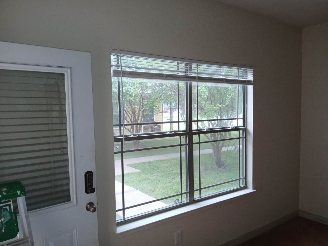 259 Round House St #2 - Photo 4 of 7