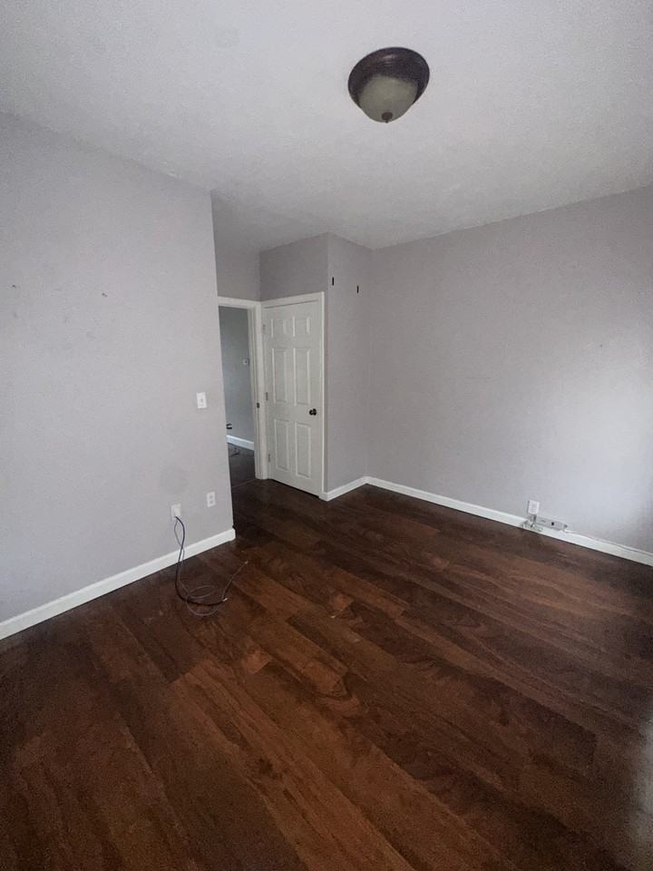 161 Van Buren St #1 - Photo 6 of 9