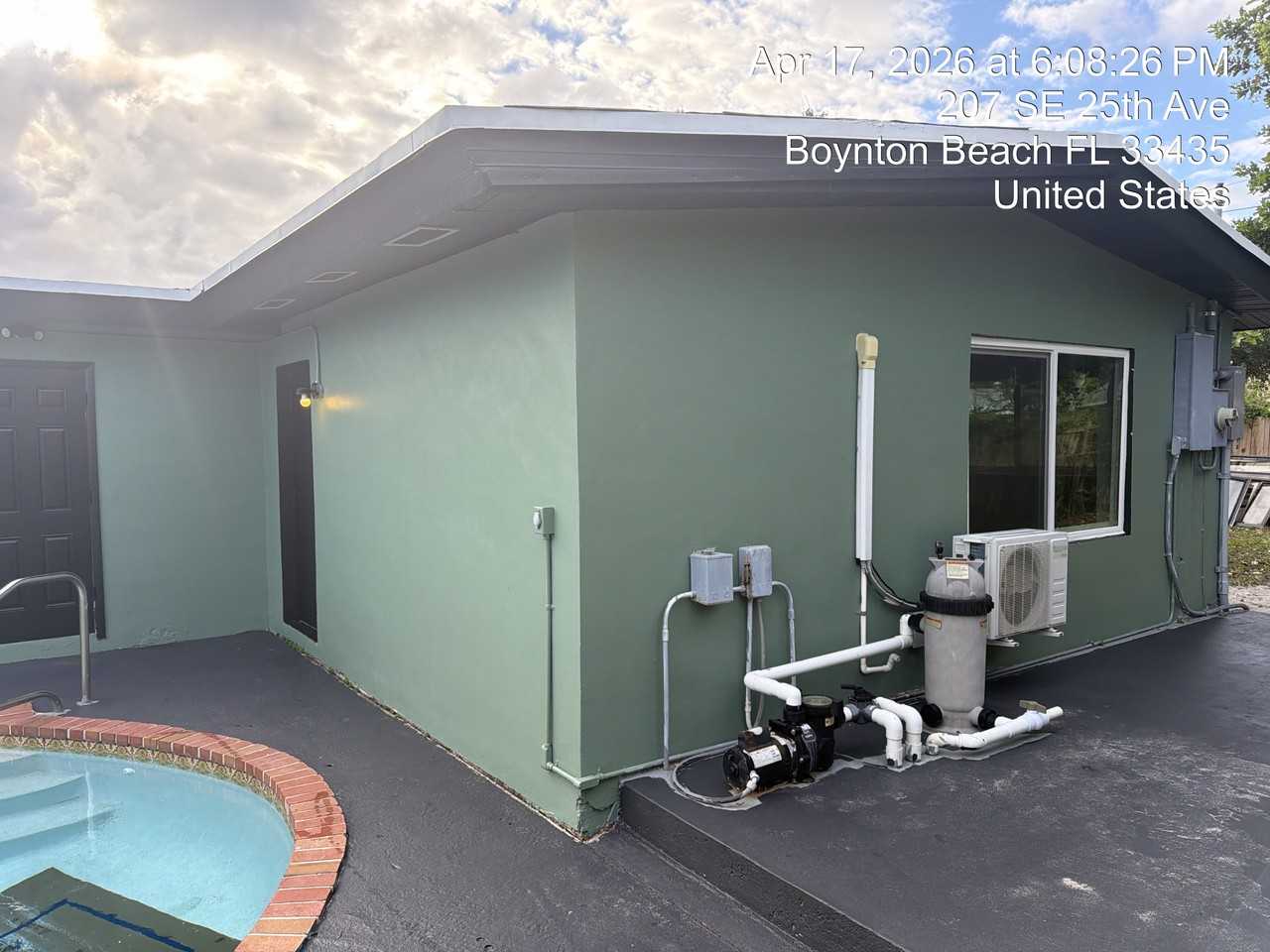 207 Se 25th Ave - Photo 3 of 22