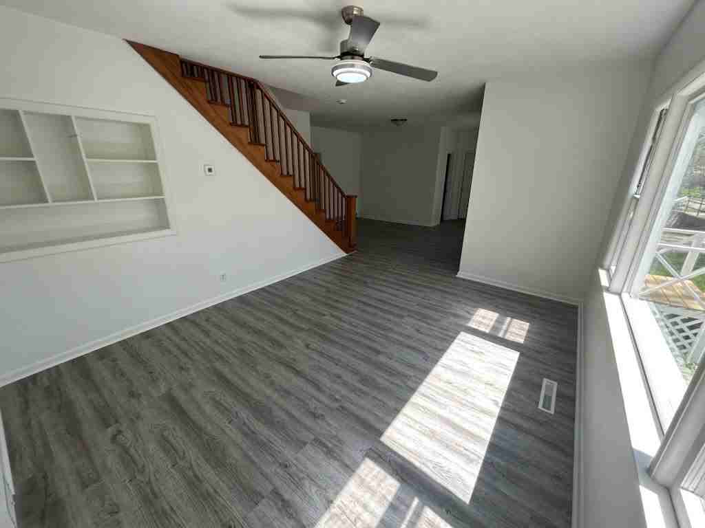 114 W Alexander St - Photo 3 of 11