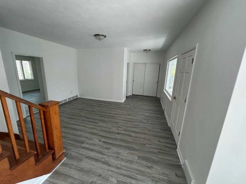 114 W Alexander St - Photo 6 of 11