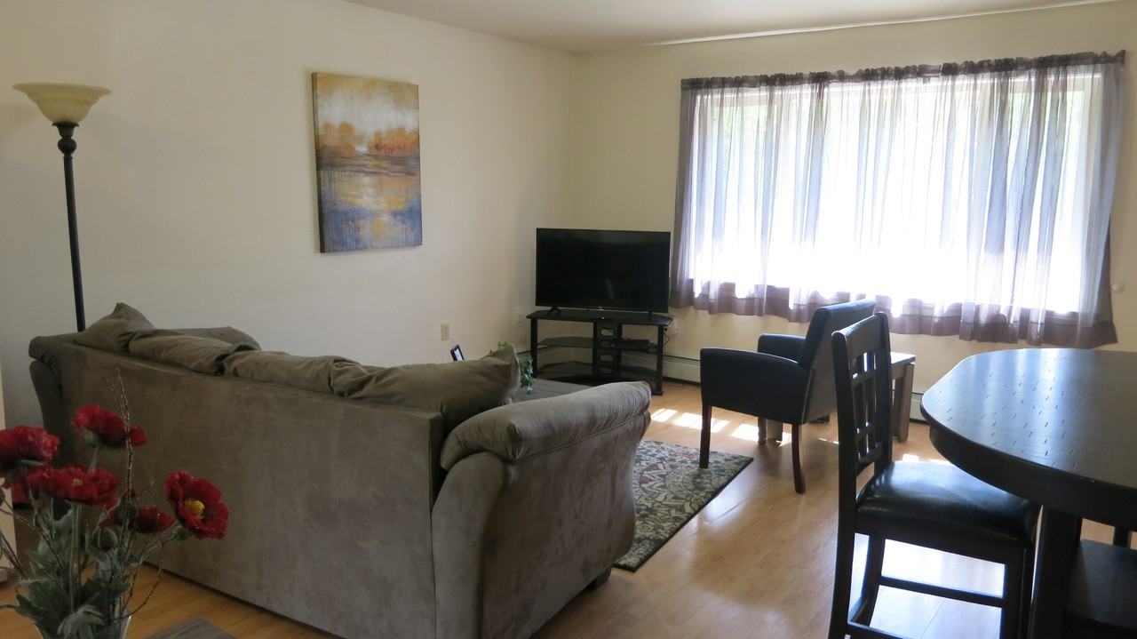 2056 Jackson St #12 - Photo 3 of 20