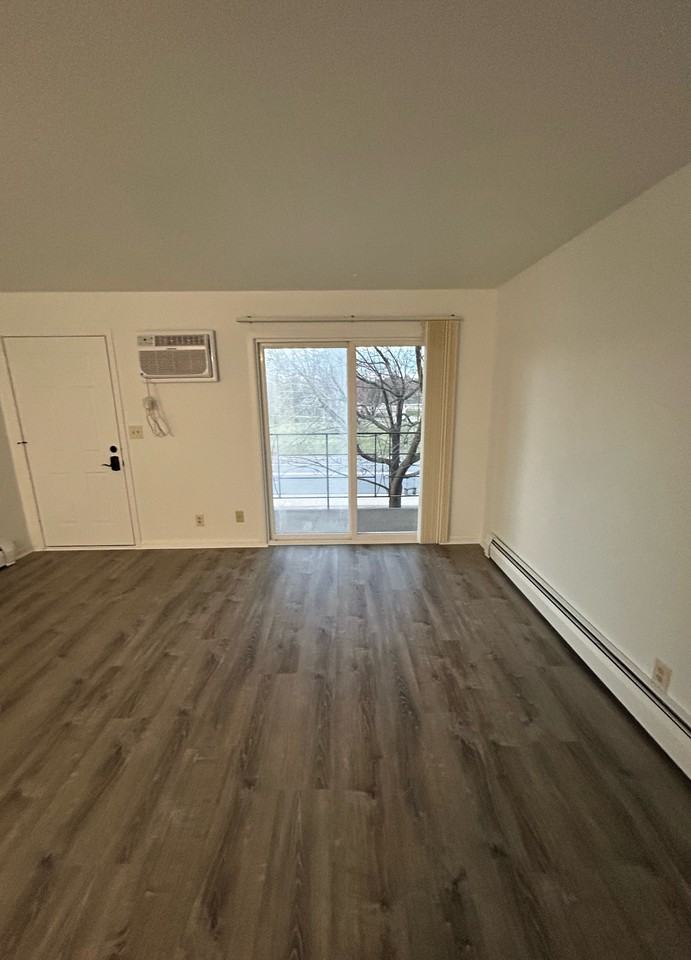 1002 Main St #10 - Photo 7 of 24